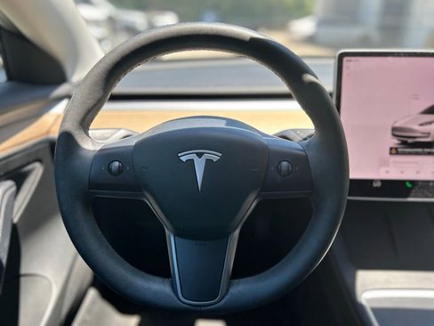 Used 2023 Tesla Model 3 Standard Range RWD image 10