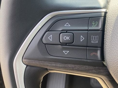 New 2025 Jeep Grand Cherokee L Limited w/ Trailer Tow Package image 18