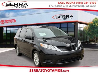 Used 2017 Toyota Sienna LE