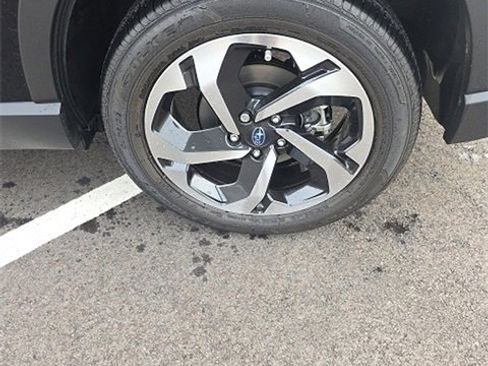 Used 2023 Subaru Forester Touring image 7