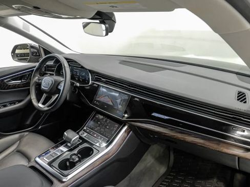 Used 2022 Audi Q8 Premium Plus w/ Premium Plus Package AWD/4WD image 19