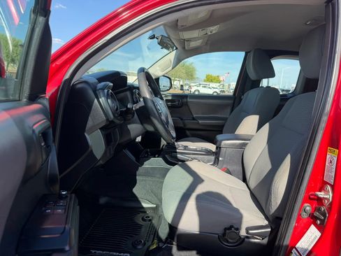 Used 2017 Toyota Tacoma SR w/ SR Convenience Package RWD image 17