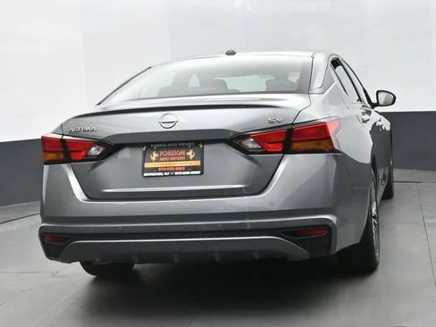 Used 2023 Nissan Altima 2.5 SV image 8