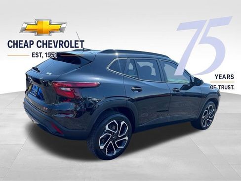 Used 2025 Chevrolet Trax RS w/ Driver Confidence Package FWD image 5
