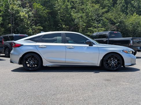 Used 2025 Honda Civic Sport image 10