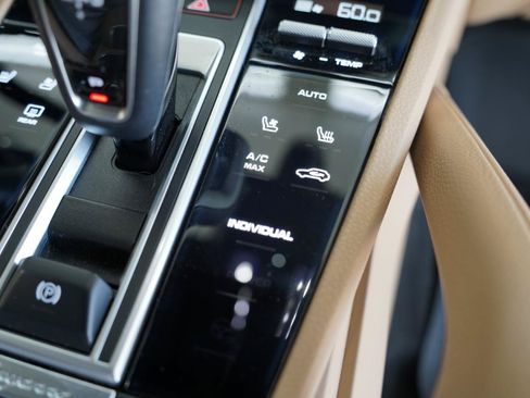 Used 2019 Porsche Cayenne S AWD/4WD image 24