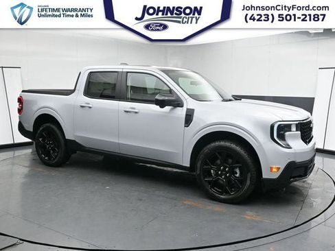 New 2026 Ford Maverick Lariat w/ Black Appearance Package AWD/4WD image 3