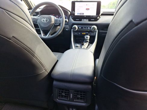 Used 2024 Toyota RAV4 XSE w/ Advanced Technology Package AWD/4WD image 33