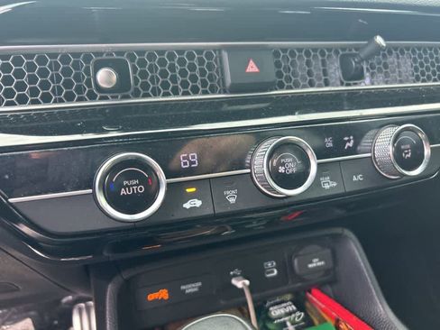 Used 2025 Honda Civic Sport image 22