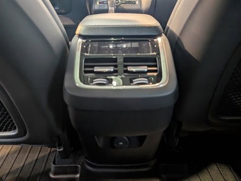 Used 2022 Volvo XC90 T5 Momentum image 27