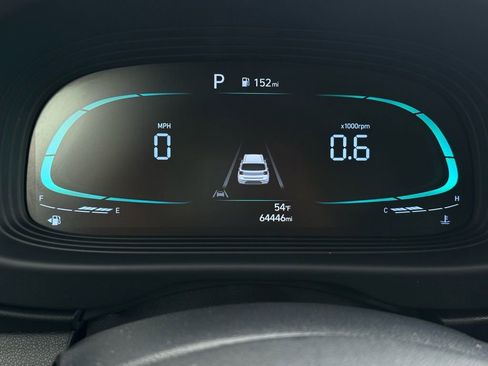 Used 2023 Hyundai Venue SE image 15