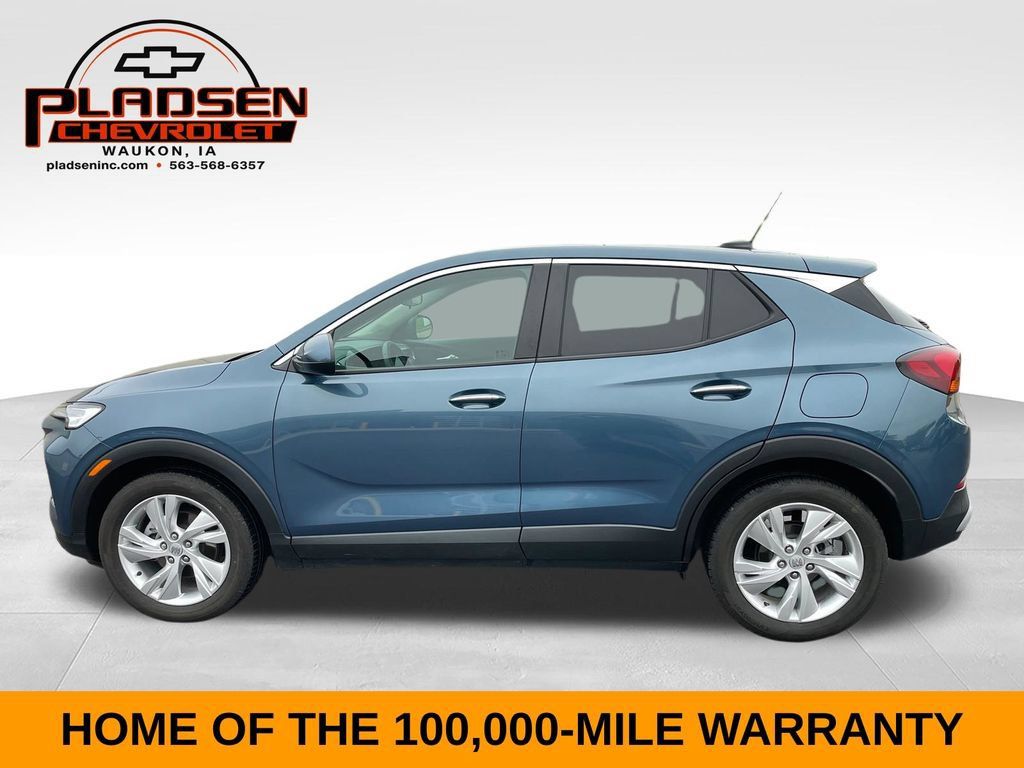 Used 2025 Buick Encore GX Preferred w/ Comfort Package FWD image 2