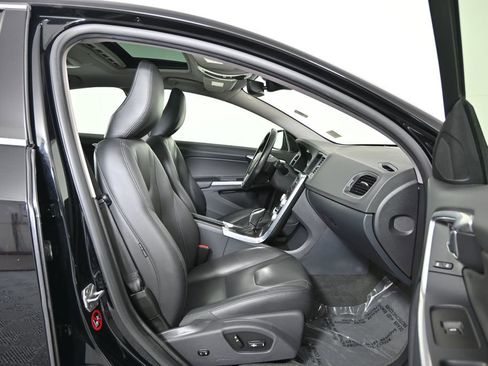 Used 2016 Volvo S60 T5 Premier FWD image 13
