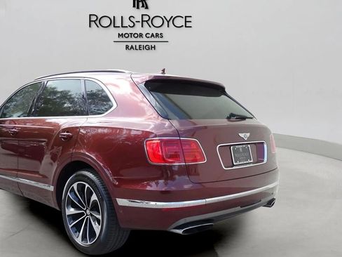 Used 2017 Bentley Bentayga image 7