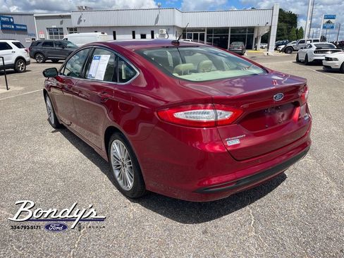Used 2016 Ford Fusion SE w/ Equipment Group 202A FWD image 12