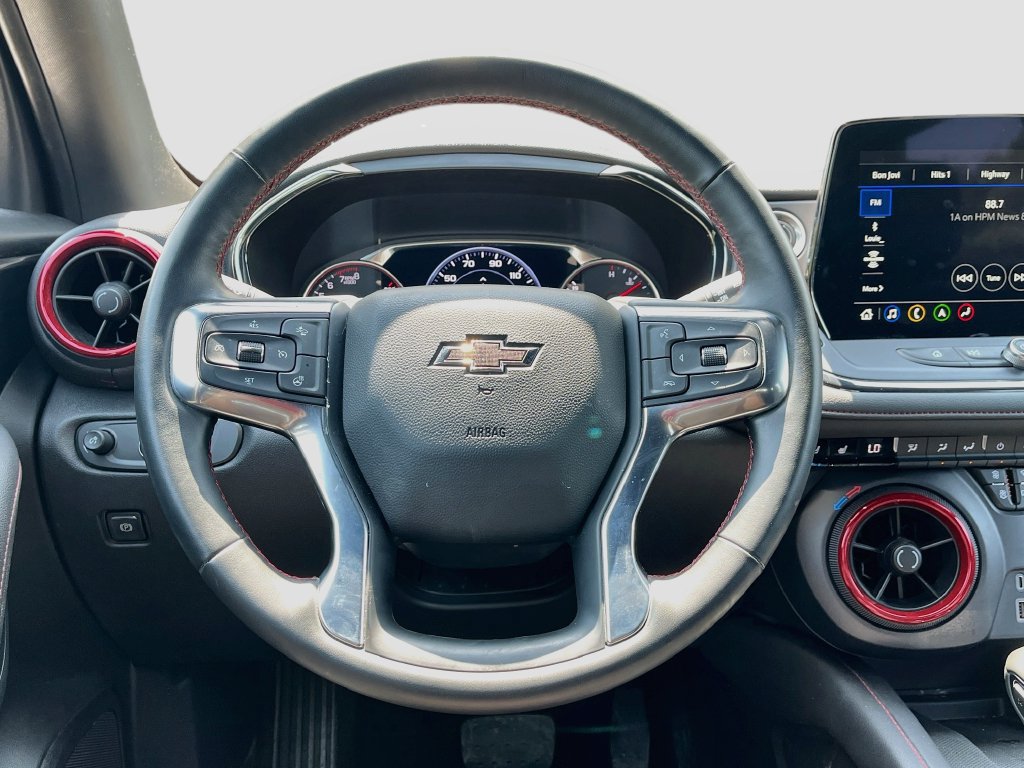 Used 2023 Chevrolet Blazer RS w/ Enhanced Convenience Package FWD image 11