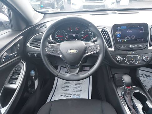 Used 2024 Chevrolet Malibu RS FWD image 16