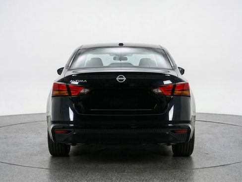 Used 2025 Nissan Altima 2.5 SV FWD image 7
