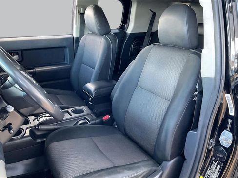 Used 2011 Toyota FJ Cruiser 4WD w/ TRD Sport Pkg image 8