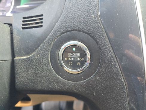 Used 2017 Ford Explorer Limited image 25