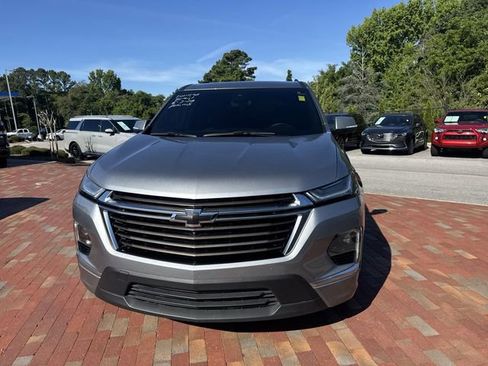 Used 2023 Chevrolet Traverse High Country FWD image 25