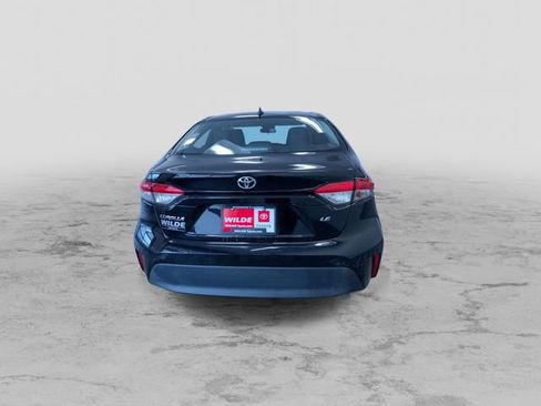 Used 2025 Toyota Corolla LE image 8