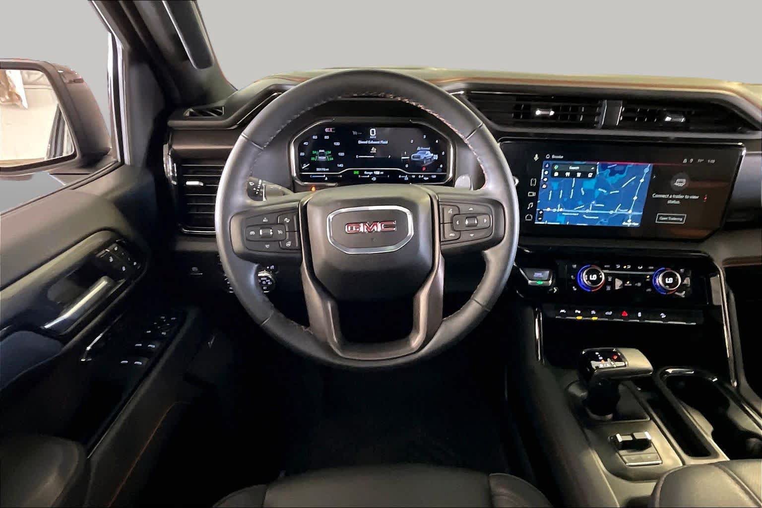 Used 2025 GMC Sierra 1500 AT4 w/ AT4 Premium Package AWD/4WD image 5