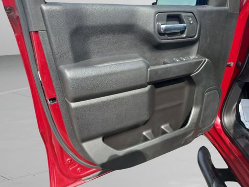 Used 2020 Chevrolet Silverado 1500 Custom w/ Custom Value Package AWD/4WD image 12
