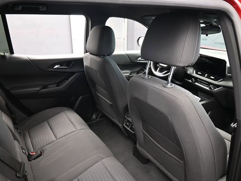 Used 2025 Chevrolet Equinox LT image 41