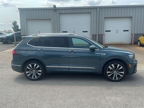 Used 2020 Volkswagen Tiguan SEL Premium R-Line AWD/4WD image 2