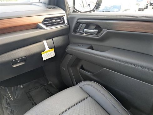 New 2026 GMC Yukon XL Denali image 21