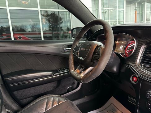 Used 2020 Dodge Charger SRT Hellcat image 29
