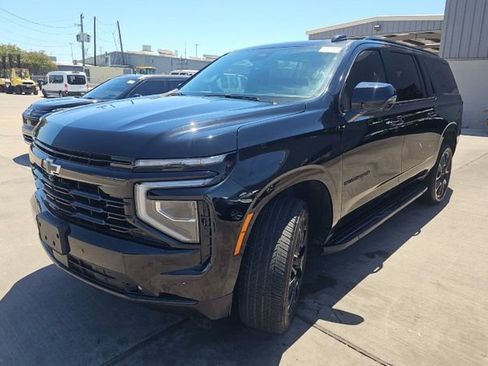Used 2026 Chevrolet Suburban RST w/ Comfort Package RWD image 1