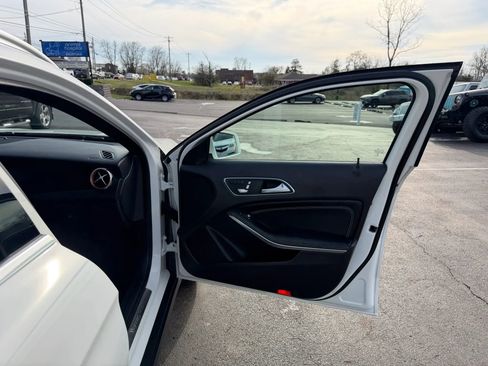 Used 2019 Mercedes-Benz GLA 250 4MATIC image 35