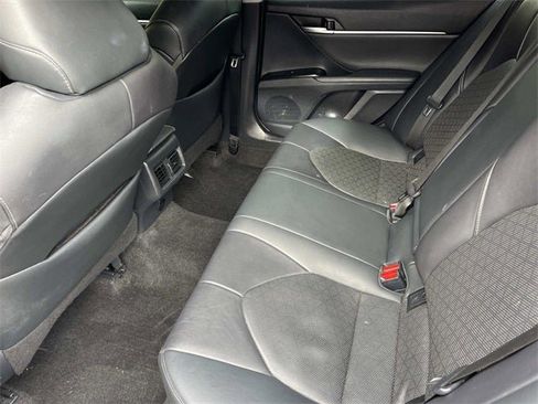 Used 2019 Toyota Camry XSE image 17