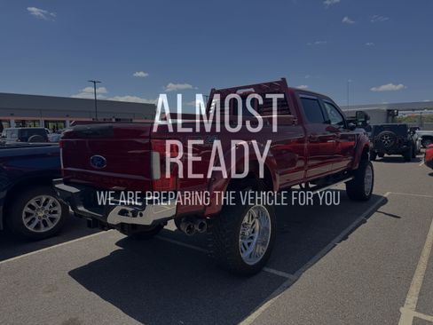 Used 2019 Ford F350 Lariat w/ Lariat Ultimate Package AWD/4WD image 4