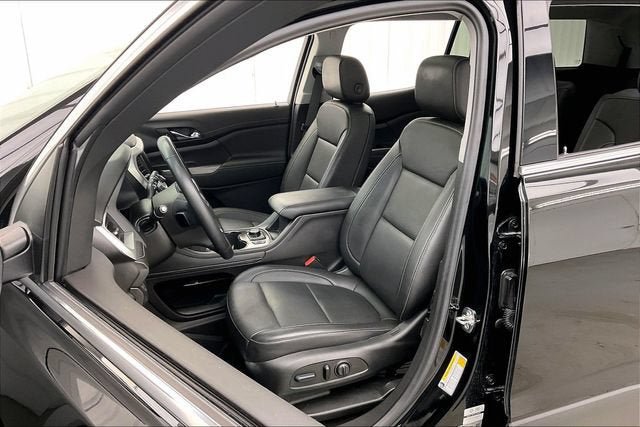 Certified 2023 GMC Acadia SLT w/ Trailering Package AWD/4WD image 8