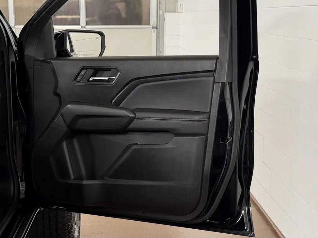 Used 2023 GMC Canyon Elevation w/ Convenience Package AWD/4WD image 39