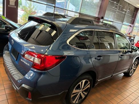Used 2019 Subaru Outback 2.5i Limited AWD/4WD image 10
