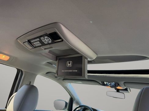 Used 2016 Honda Odyssey Touring Elite image 38