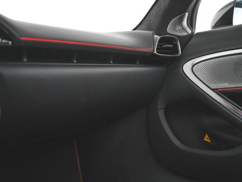 Used 2025 McLaren Artura Spider RWD image 23
