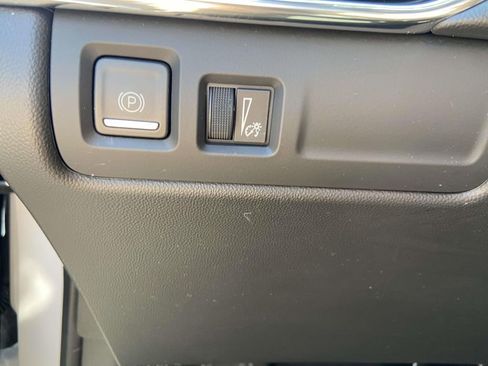 Certified 2023 Cadillac XT4 Sport FWD image 20