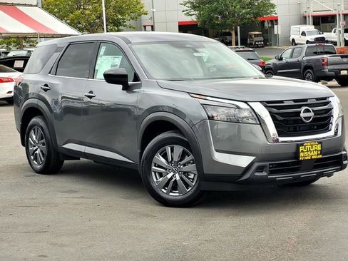 New 2025 Nissan Pathfinder S image 1