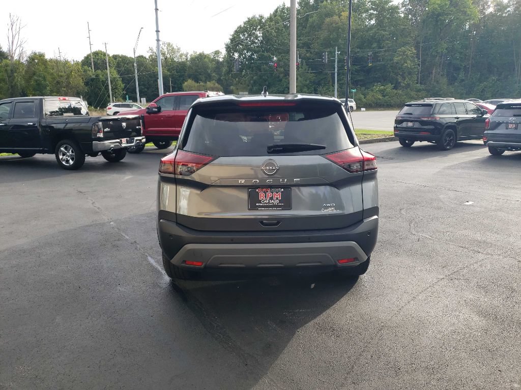 Used 2023 Nissan Rogue S AWD/4WD image 5