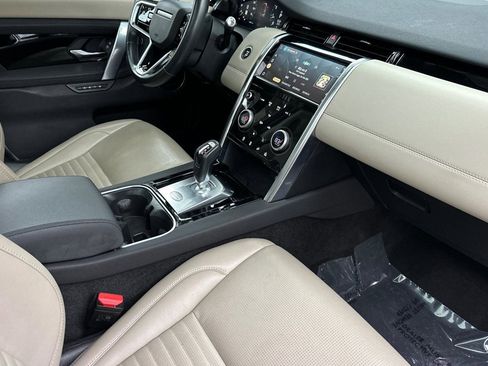Used 2021 Land Rover Discovery Sport SE image 33