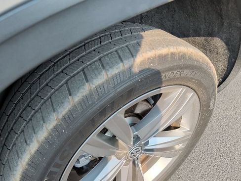 Used 2019 Volkswagen Atlas SEL R-Line AWD/4WD image 13