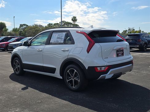 New 2025 Kia Niro EX w/ EX Cold Weather Package image 6