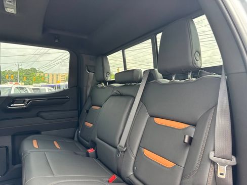 New 2026 GMC Sierra 1500 AT4 w/ AT4 Premium Package AWD/4WD image 31