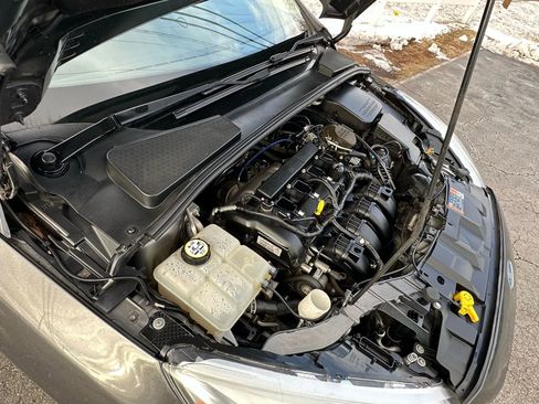 Used 2015 Ford Focus SE image 35