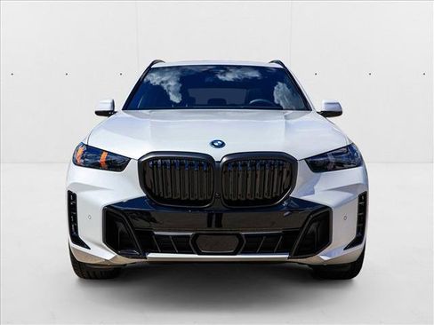 New 2026 BMW X5 xDrive50e w/ M Sport Package image 2